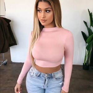 long sleeve crop top 💕